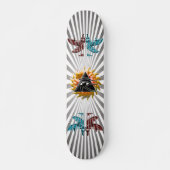 Loderndes Pyramide-Augen-Skateboard Skateboard (Vorne)