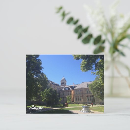 Logan Postkarte (Stehend Vorderseite)