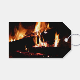Loggt sich in der Feuer-Feuer-Fotografie ein Geschenkanhänger