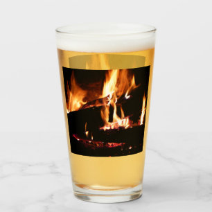 Loggt sich in der Feuer-Feuer-Fotografie ein Glas
