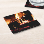 Loggt sich in der Feuer-Feuer-Fotografie ein Rechteckiger Pappuntersetzer (angewinkelt)