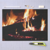 Loggt sich in der Feuer-Feuer-Fotografie ein Seidenpapier (Handwerk)