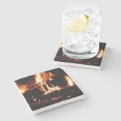 Loggt sich in der Feuer-Feuer-Fotografie ein Steinuntersetzer (Seitenansicht)