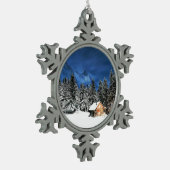 Login-Bergsicht Schneeflocken Zinn-Ornament (Links)