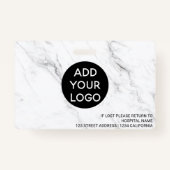 Logo des beruflichen Krankenschwesters aus weißem Ausweis (Rückseite)