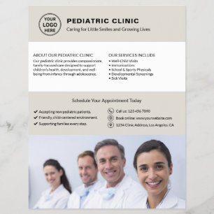 Logo einer Kinderklinik im neutralen Beigeton mit Flyer