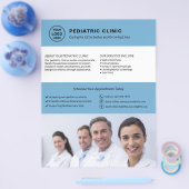 Logo-Foto QR Blau Kinderklinik Flyer (Einzeln)
