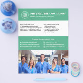 Logo-Foto-QR-Code der Physiotherapieklinik in Grün Flyer (Einzeln)