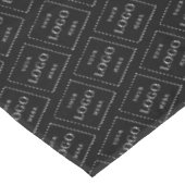 Logo für kundenspezifische Unternehmen Moderne Bus Tischdecke (Schrägansicht)