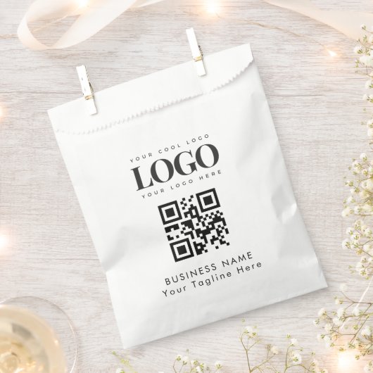 Logo für kundenspezifische Unternehmen QR-Code Pap Geschenktütchen (Ausgeschnitten)