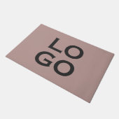 Logo für Unternehmen oder Unternehmen auf Dusty Pi Fußmatte (Schrägansicht)