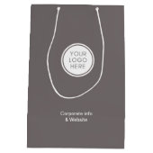 Logo Grau Company Minimalistisch Mittlere Geschenktüte (Rückseite)