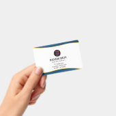 Logo-ID des Unternehmens Mitarbeiter Minimalistisc Ausweis (Handheld)