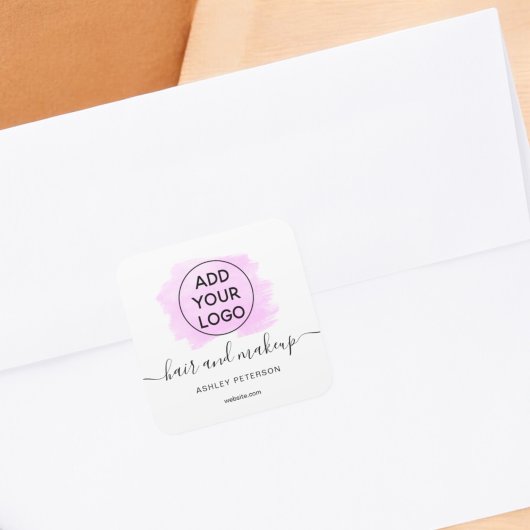 Logo lila Pinseltypografie Haarschminke Quadratischer Aufkleber