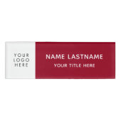 Logo Minimalistisch Burgundy Red White Magnet Tite Namenschild (Vorderseite)