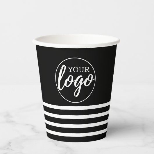 Logo mit Streifen hinzufügen - Schwarz-weiß Pappbecher (Vorderseite)