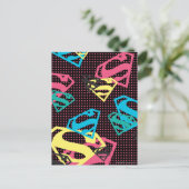 Logo-Muster und Polka-Punkte für Supergirl Postkarte (Stehend Vorderseite)