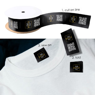 Logo-QR-Code-Bekleidungsetiketten auf Falten über Satinband