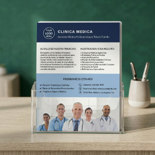 Logo-QR-Code der spanischen medizinischen Klinik f Flyer