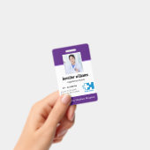Logo und Foto der Mitarbeiter des Custom Hospital Ausweis (Handheld)
