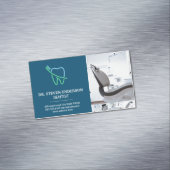 Logo "Zahn und Brush" | Zahnarztvorsitzender Magnetische Visitenkarte (Beispiel)