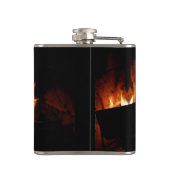 Logs in the Fireplace Warm Fire Photography Flachmann (Rückseite)