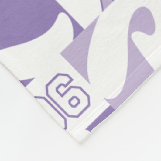 Lola '96 Grid Pattern Fleecedecke (Ecke)