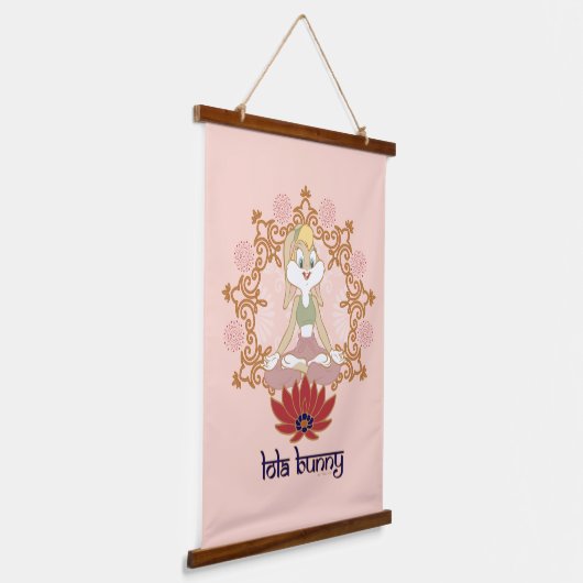Lola Bunny Yoga Lotus Pose Wandteppich Mit Holzrahmen (Gewinkelt)