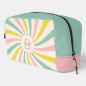 'Lollypop Vibes', in Retro-Pastelltasche, hinten b Waschbeutel (Rechte Ecke)