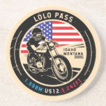 Lolo Pass Idaho Motorrad Getränkeuntersetzer<br><div class="desc">Lolo Pass in einem Vintagen,  bedrückten Stilemblem gemacht. Es ist eine landschaftliche Fahrt,  die in Idaho und Montana zu finden ist.</div>