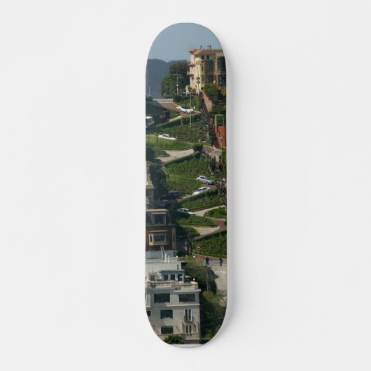 Lombard Street in San Francisco Americas Crookedes Skateboard (Vorne)