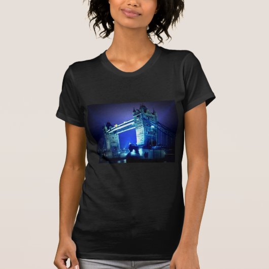 London Bridge bei Nacht T-Shirt (Vorderseite)
