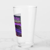 London Bridge Lit Up mit lila Lichtern! Glas (Links)