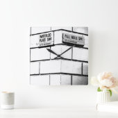 London Corner Quadratische Wanduhr (Zuhause)