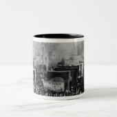 London-Dock-Streik, 1889 Zweifarbige Tasse (Mittel)