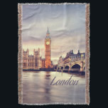 London England Big Ben Decke<br><div class="desc">London England Big BenThis ist ein großartiges Geschenk für jeden, der London England besucht hat oder von dort ist. Es wäre auch eine große Überraschung, wenn Sie eine Reise planen, um anzukündigen, wohin Sie gehen Anpassen und personalisieren Sie es mit einem Namen oder Datum. Fügen Sie einfach Text hinzu und...</div>