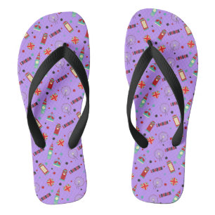 London-Muster mit violettem Hintergrund Badesandalen