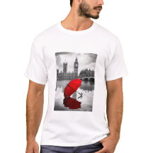 London Rain: Roter Regenschirm an der Themse