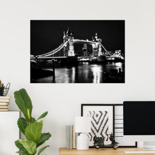 London, Tower Bridge bei Nacht Poster