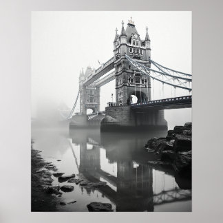 London Tower Bridge im Nebel Poster