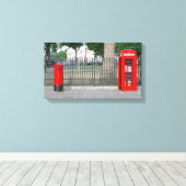 Londoner Telefonkabine und Postbox Leinwanddruck (Insitu (Holzboden))