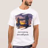 "Londoner Vermächtnis: Sunset Silhouette" T-Shirt (Vorderseite)