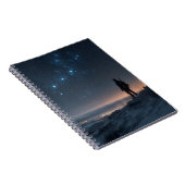 Lone Explorer Under Starry Sky Notebook Notizblock (Rechte Seite)