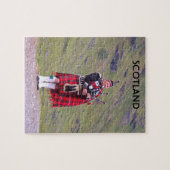 Lone Scottish bagpiper, Highlands, Schottland Puzzle (Horizontal)