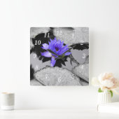 Lone Water Lily Wall Uhr (Zuhause)