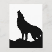 Lone Wolf Stehend auf einem Hügel Postkarte (Vorderseite)