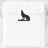 Lone Wolf Stehend auf einem Hügel Quadratischer Aufkleber (Tasche)