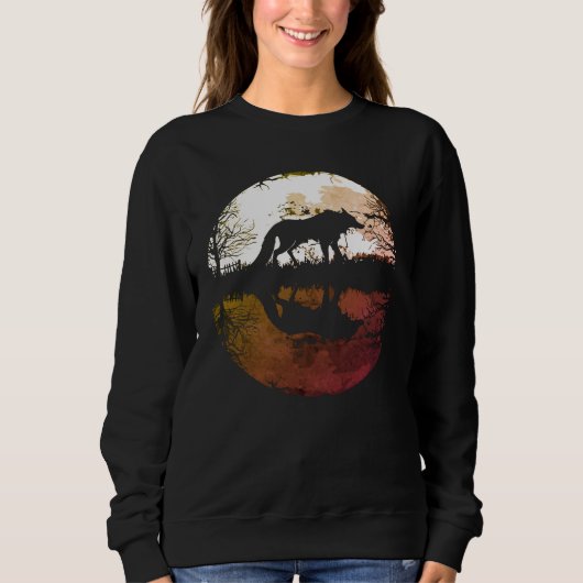 Lone Wolf unter Vollmond Sweatshirt (Vorderseite)