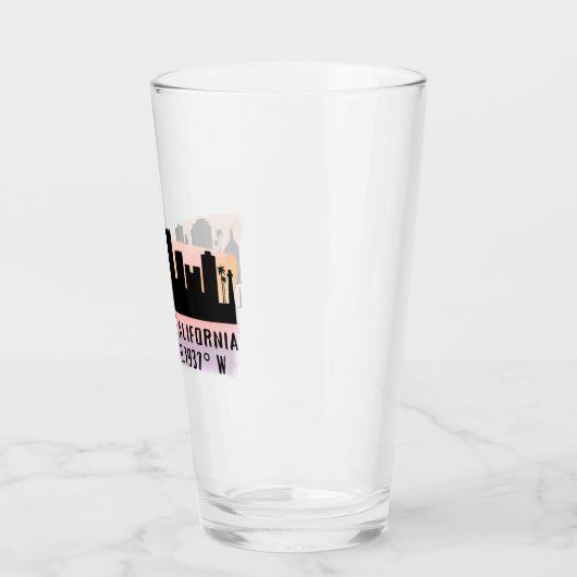 Long Beach Skyline Latitude und Longitude Pint Glas (Links)