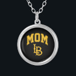Long Beach Staat Mama Versilberte Kette<br><div class="desc">Karo aus diesen California Staat University Long Beach Designs! Zeigen Sie Ihren kalifornischen Staatsstolz mit diesen neuen Universitätsprodukten. Diese machen die perfekten Geschenke für den Long Beach Student, Alumni, Familie, Freund oder Fan in Ihrem Leben. Alle diese Zazzle Produkte sind mit Ihrem Namen, Klassenzimmer oder Club individuell einstellbar. Geh Long...</div>